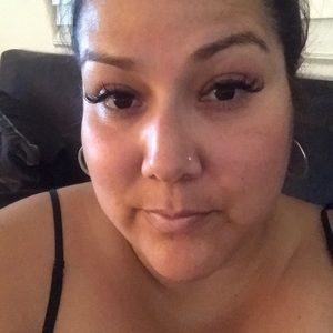 Meet your Posher, Clarissa